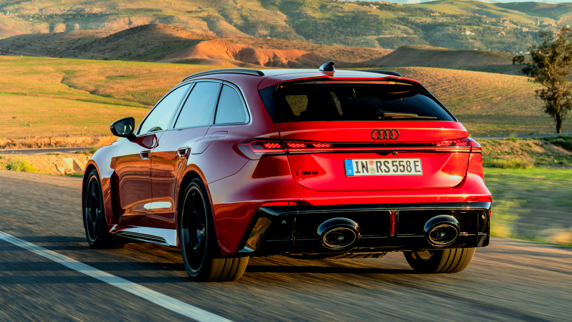 Audi RS 5 Avant Progressiv red metallic