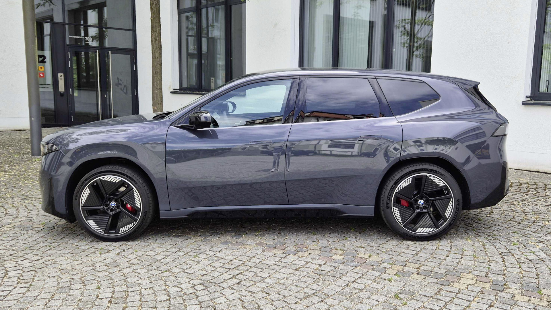 BMW iX3 Exterieur seitlich statisch