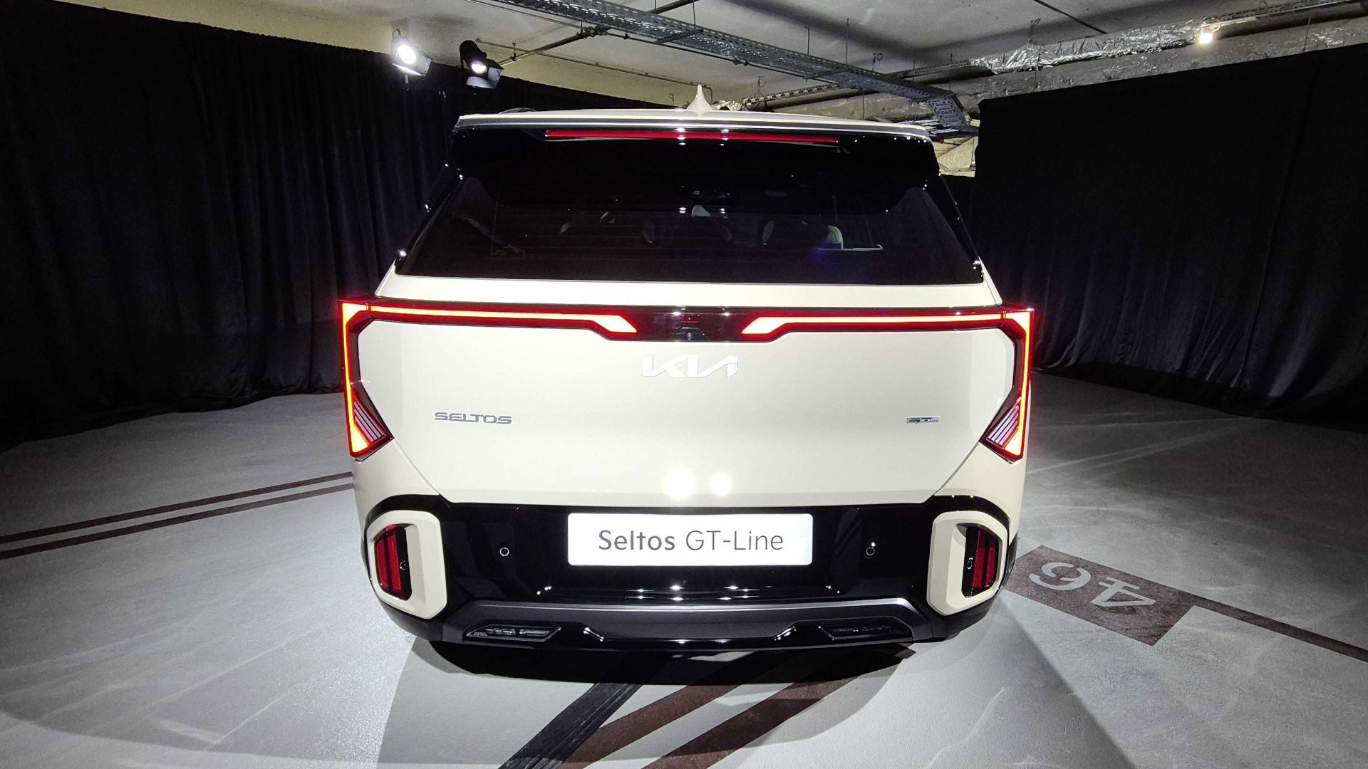 Kia Seltos Exterieur Heck stehend