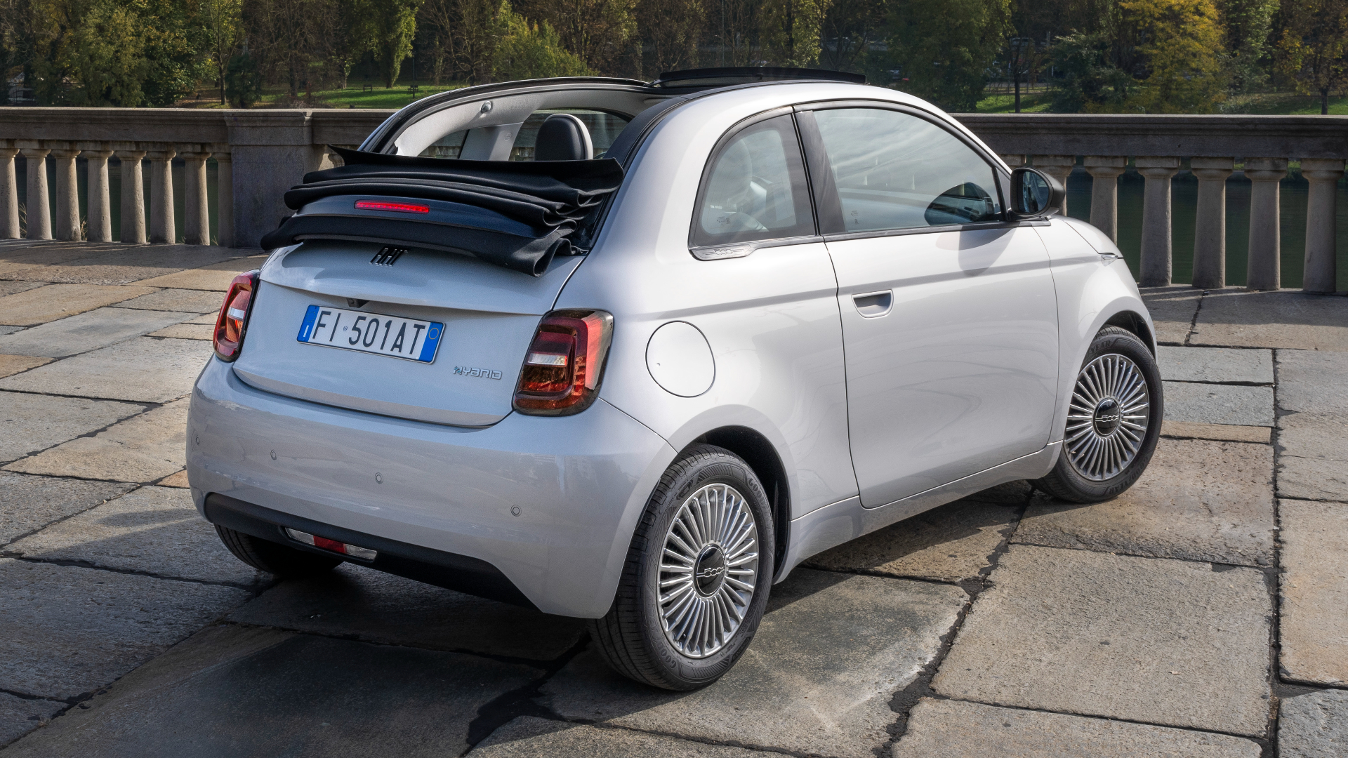 Fiat 500 Cabrio, LHD, rear quarter