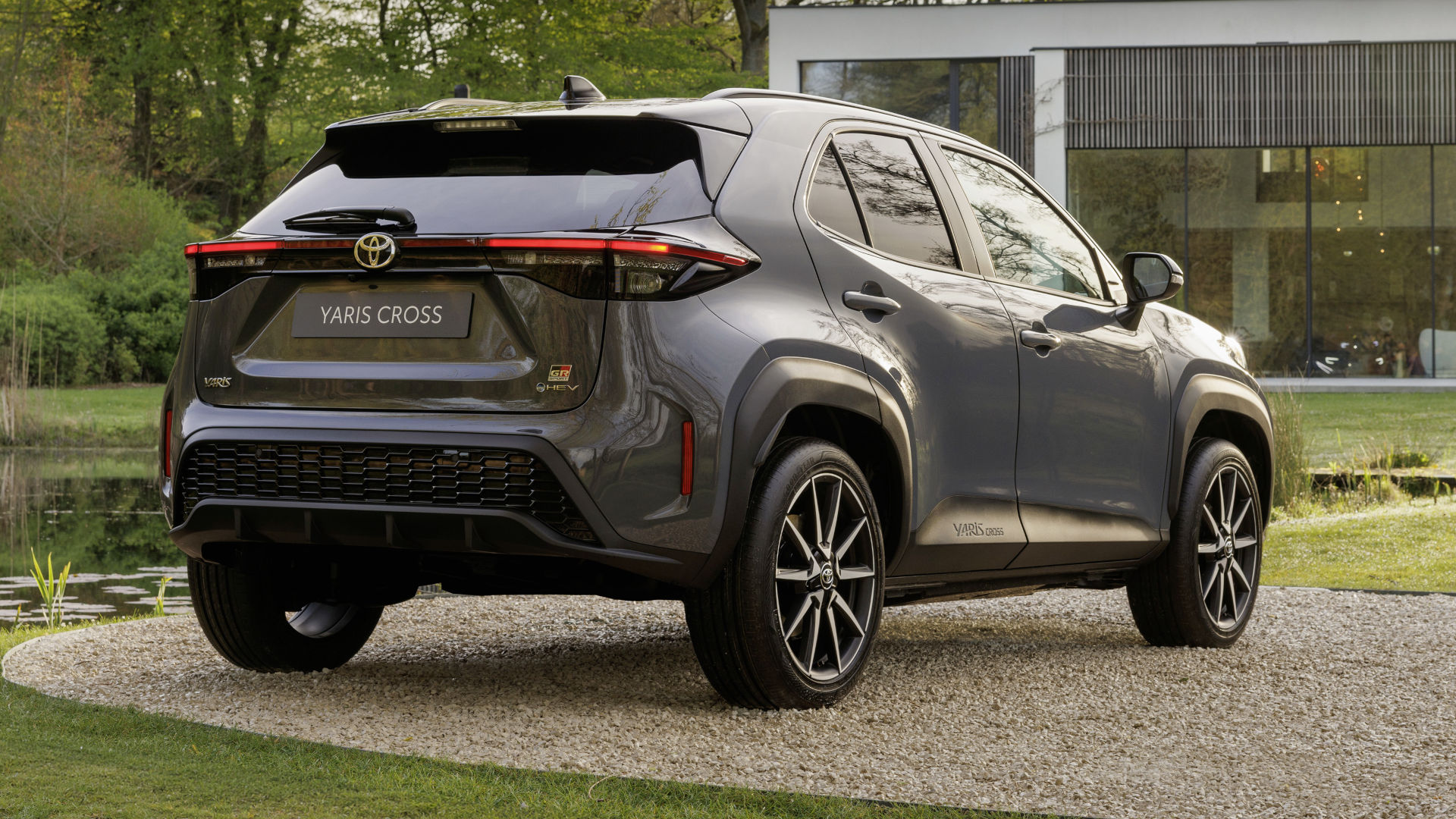 Toyota Yaris Cross Exterieur hinten seitlich stehend