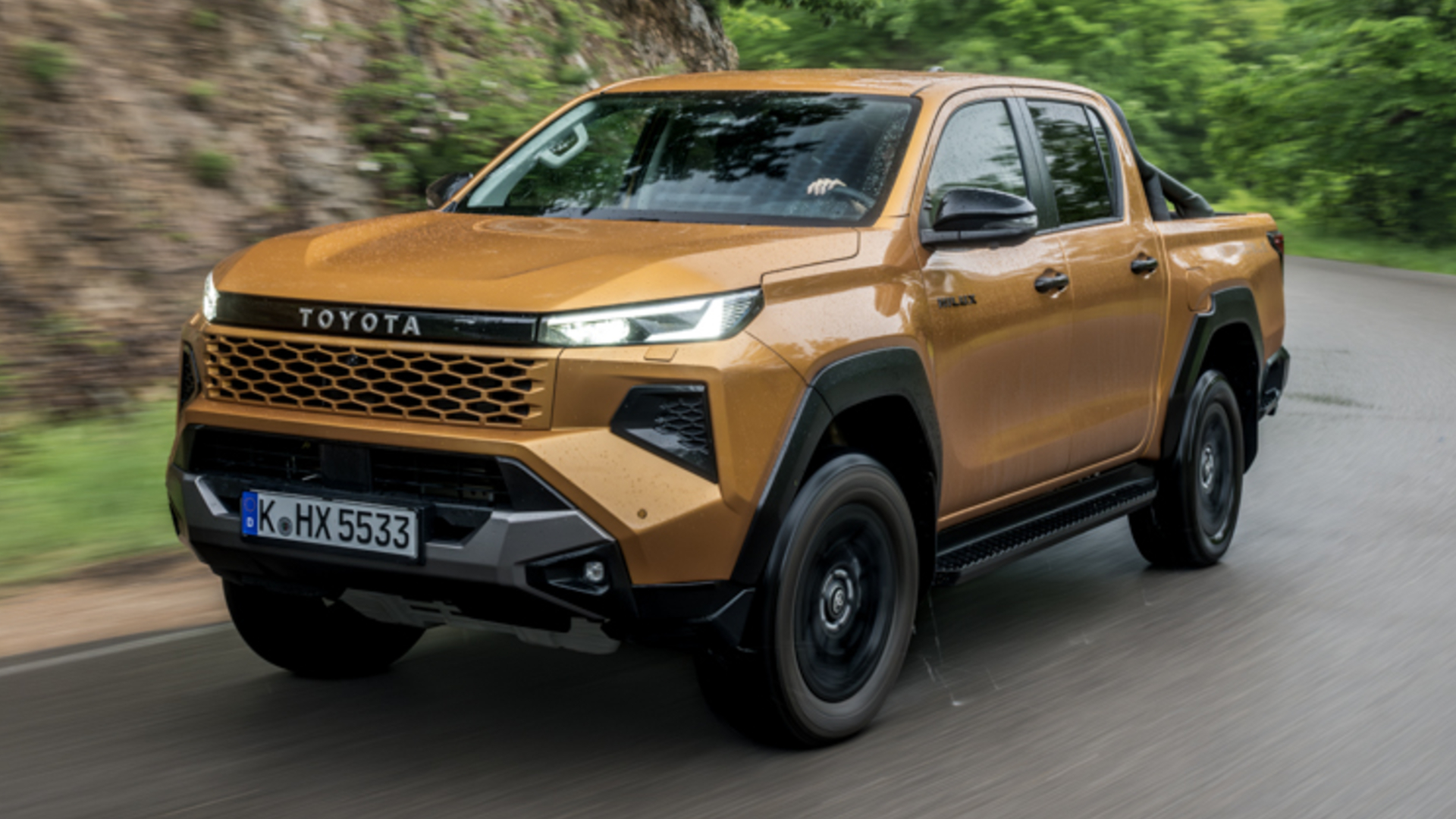 Toyota Hilux diesel 2026 LHD - header