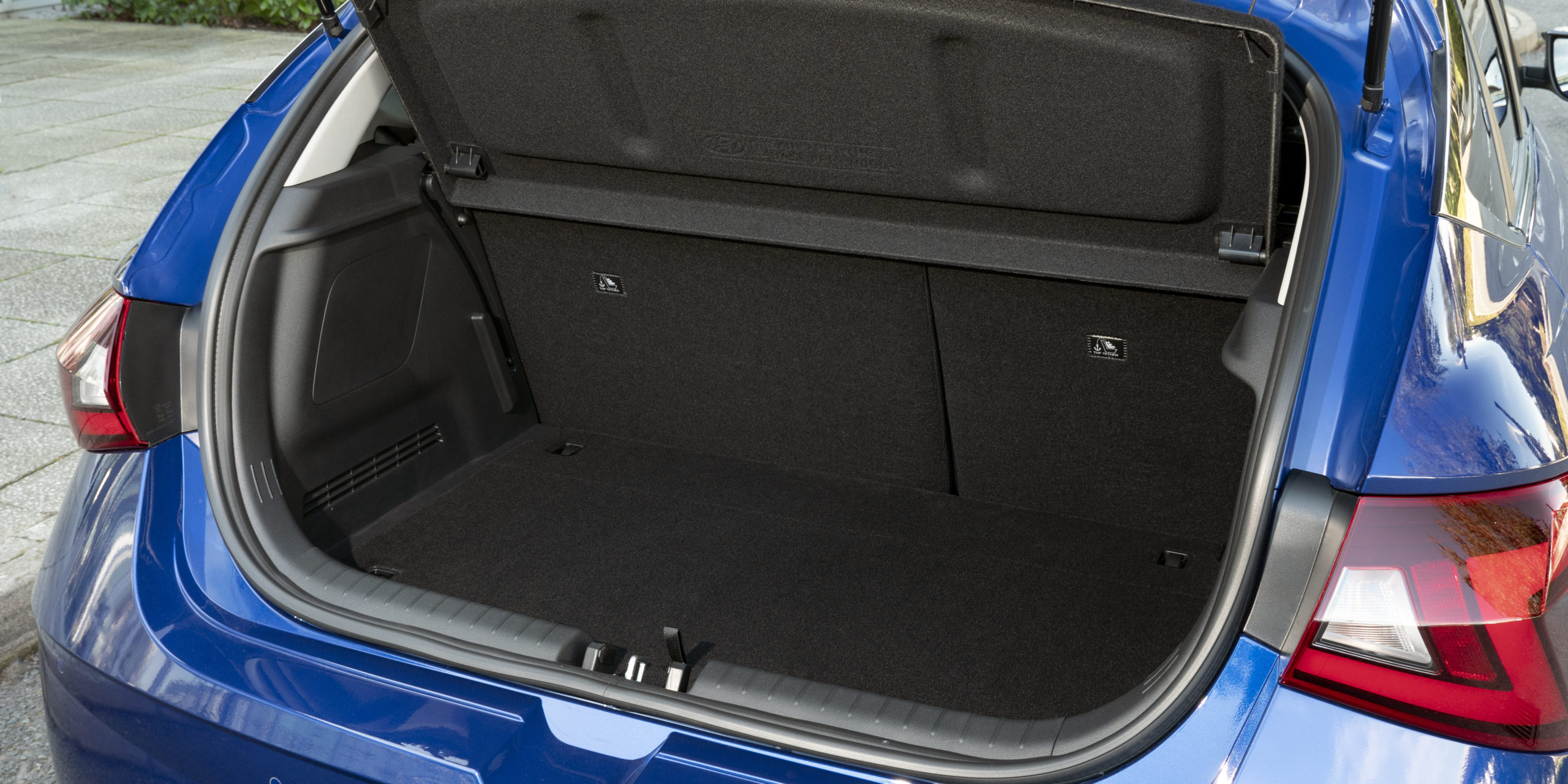 b023cb52 5c52 4272 a924 901291d73fdc Hyundai i20 Boot scaled.jpg?auto=format&cs=tinysrgb&fit=clip&ixlib=rb 1.1