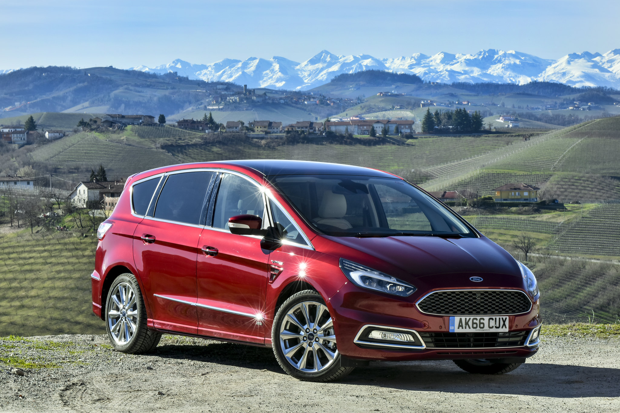 Ford S-Max Vignale Review 2024, Performance & Pricing