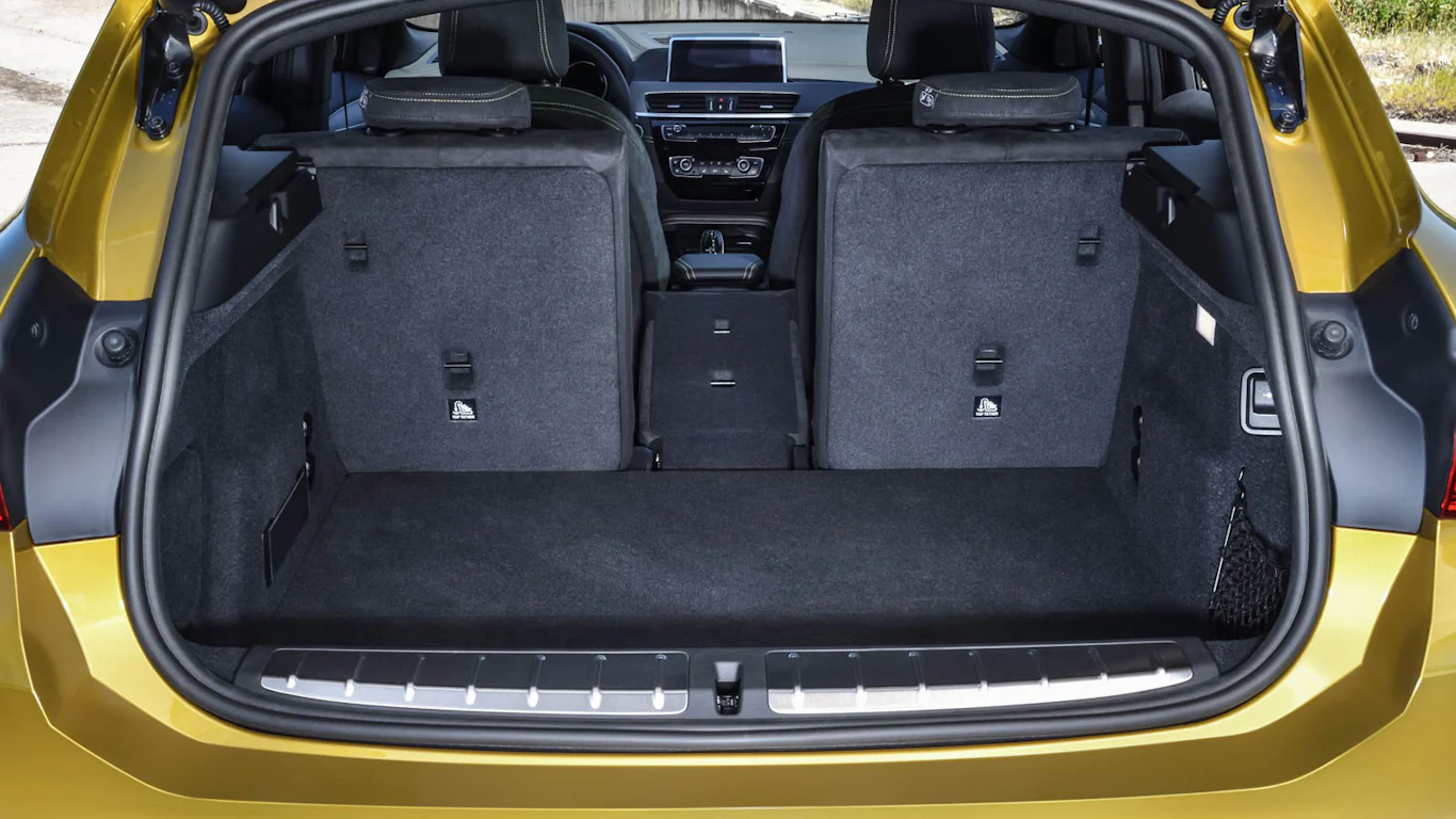 BMW X2 | Interior y maletero | carwow