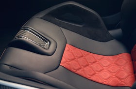 BMW M8 Competition Gran Coupé asientos delanteros