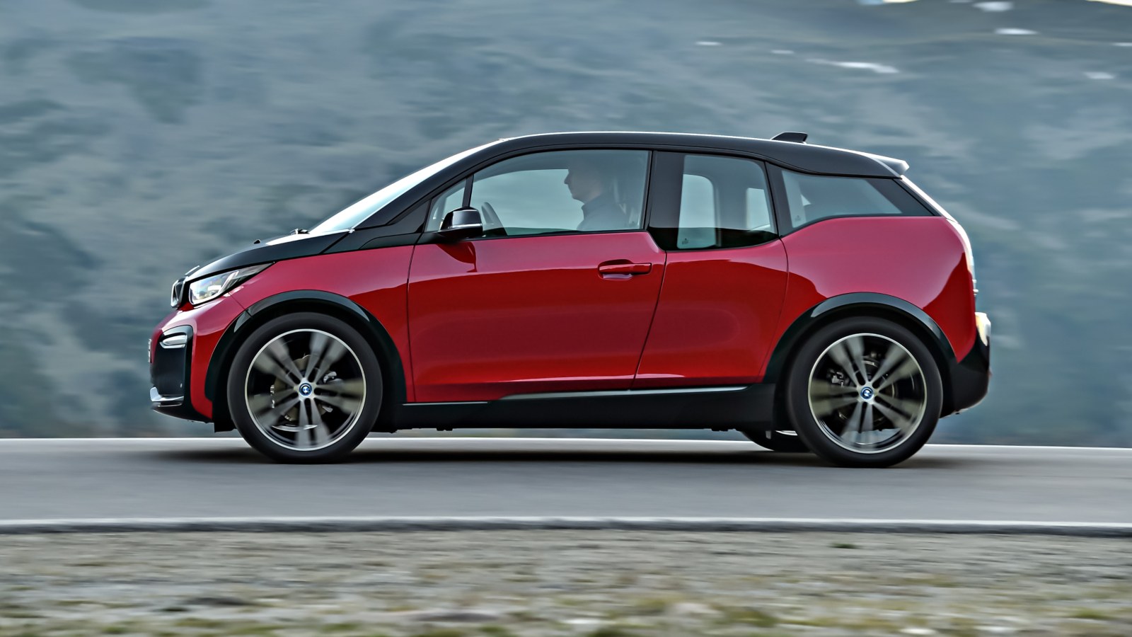 Prueba BMW i3 2024 | Precio y Opinión | Carwow