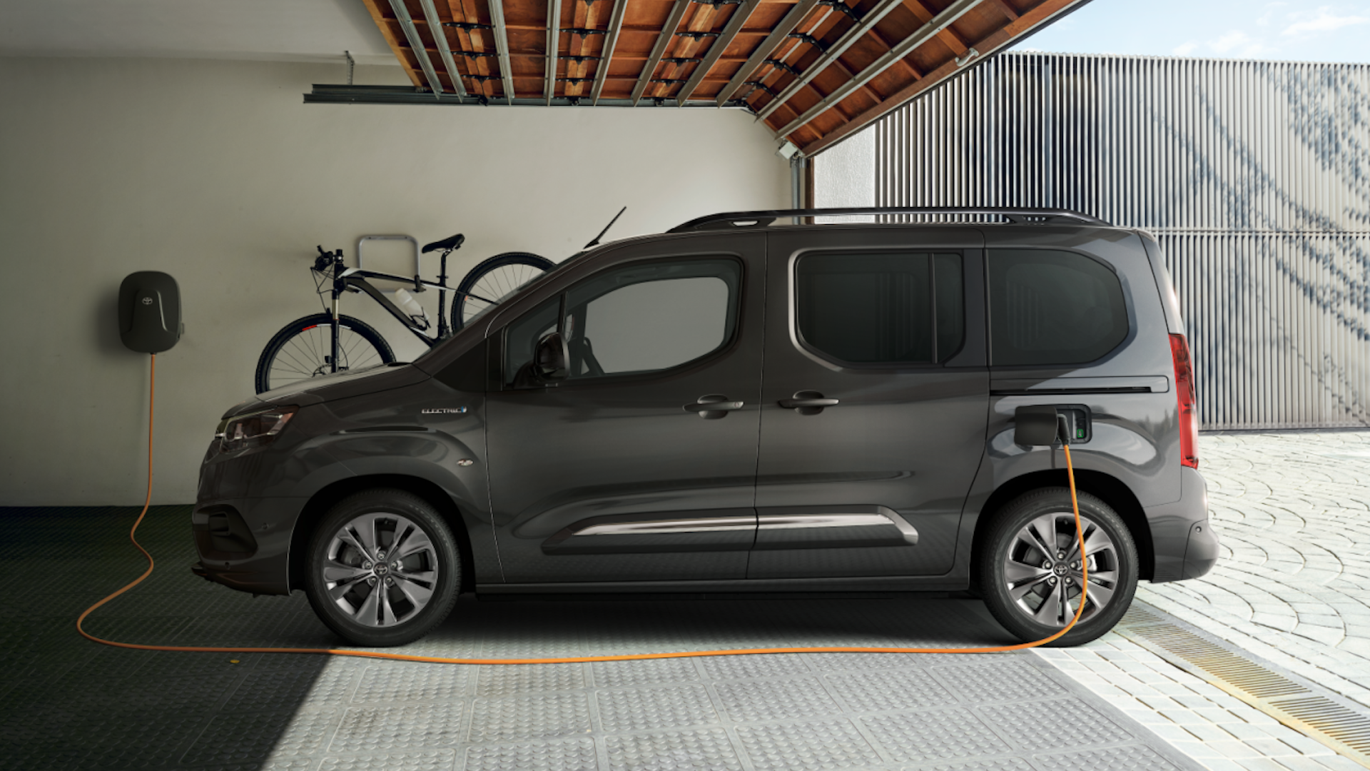 2024 Toyota Proace City Verso Electric side