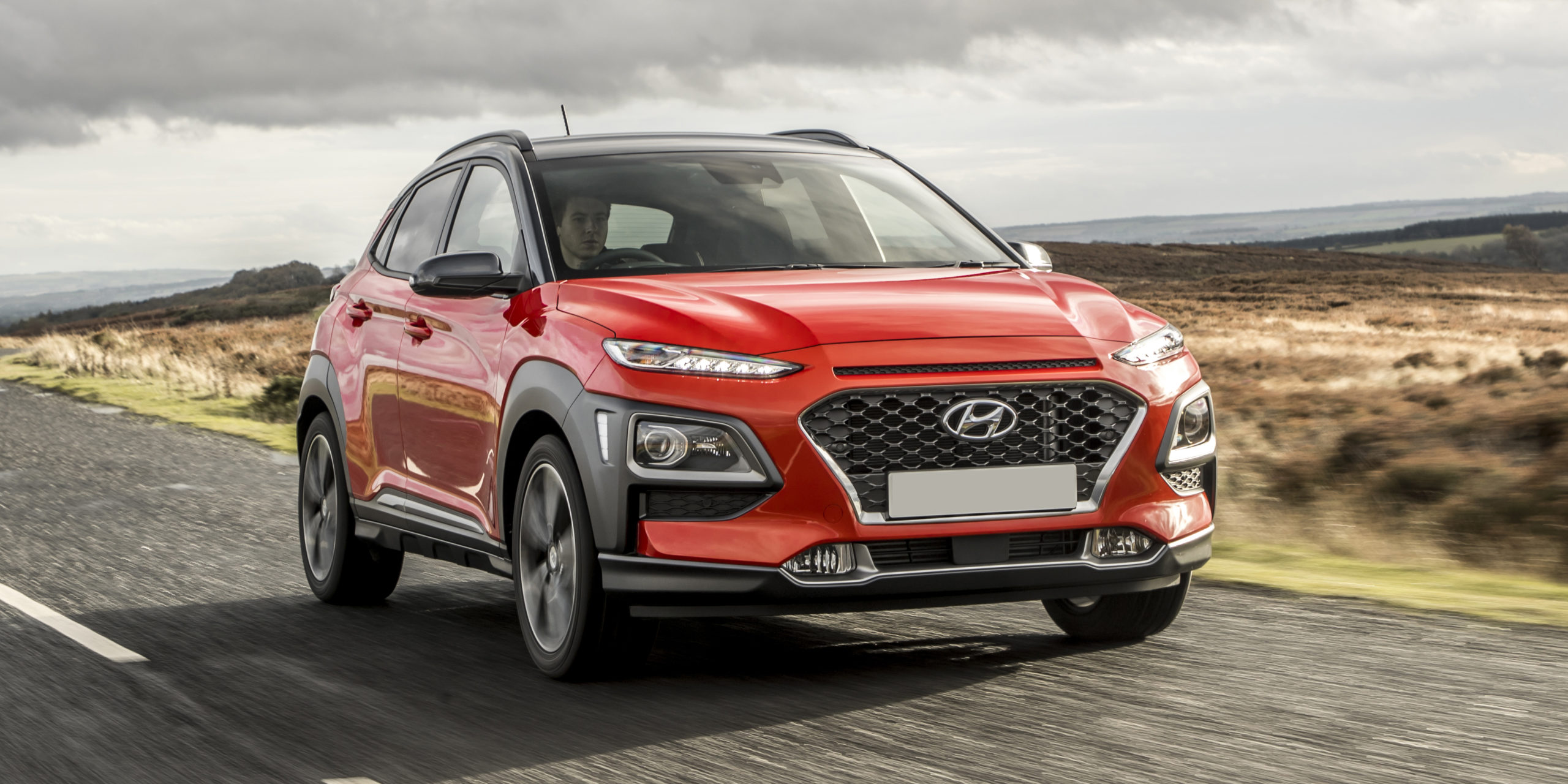 Hyundai Kona Review 2023 | Performance & Pricing | carwow