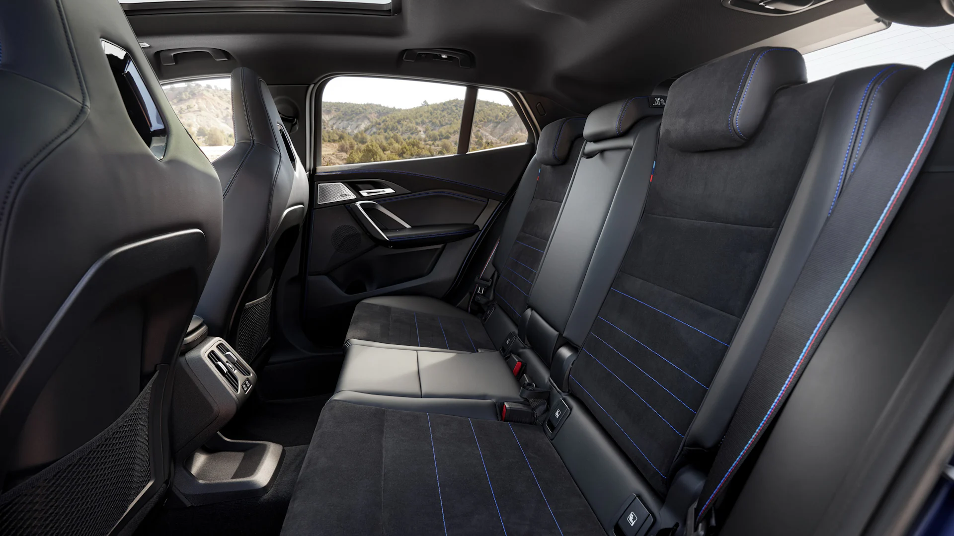 BMW X2 | Interior y maletero | Carwow