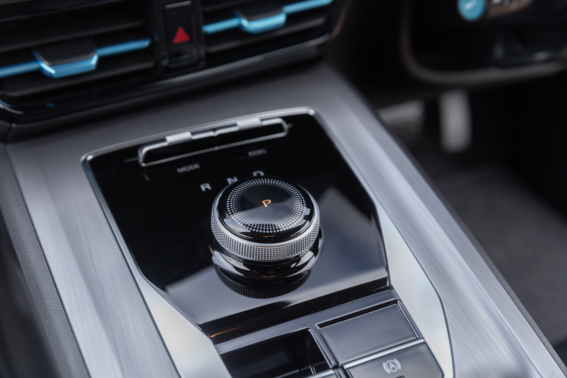 MG MG 5 EV Review 2024 | Performance & Pricing | carwow