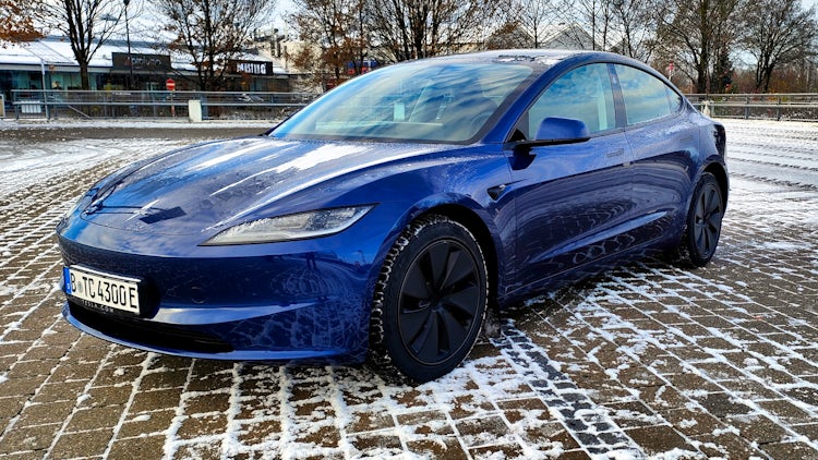 Tesla Model 3 - Bewertungen und Testberichte