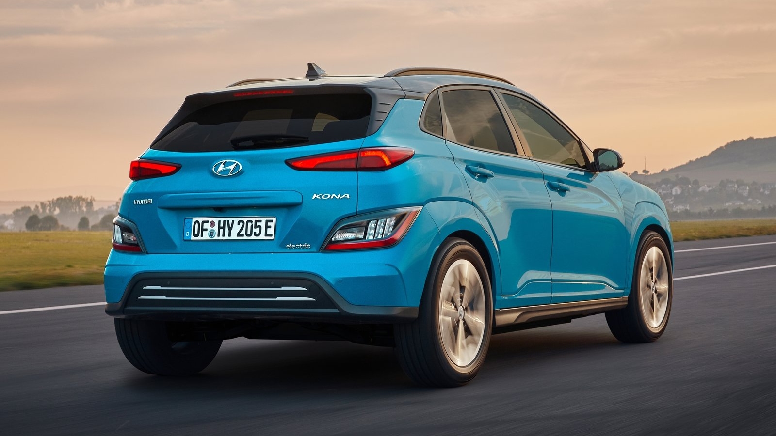 Hyundai Kona Eléctrico Medidas, motores y acabados carwow