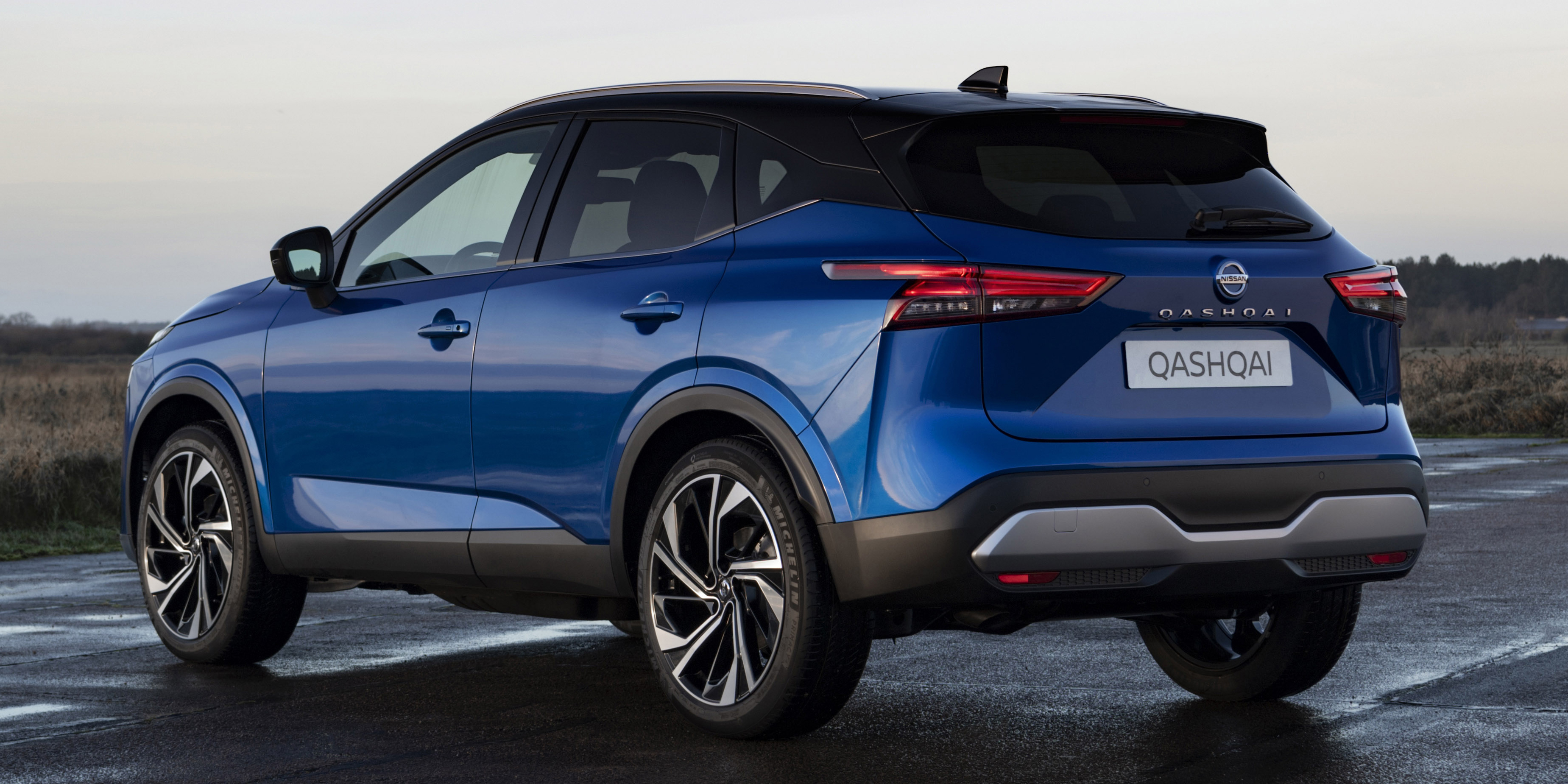 Nissan Qashqai Review 2024 | Price, Interior, MPG & Reliability | Carwow