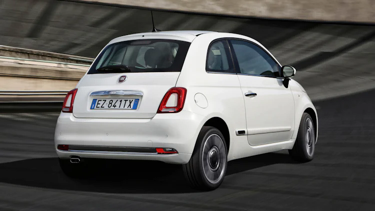 Prueba Fiat 500 2025 | Precio y Opinión | Carwow