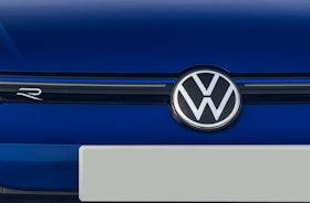 VW Golf R Review 2025 | Price, Interior & Performance | Carwow