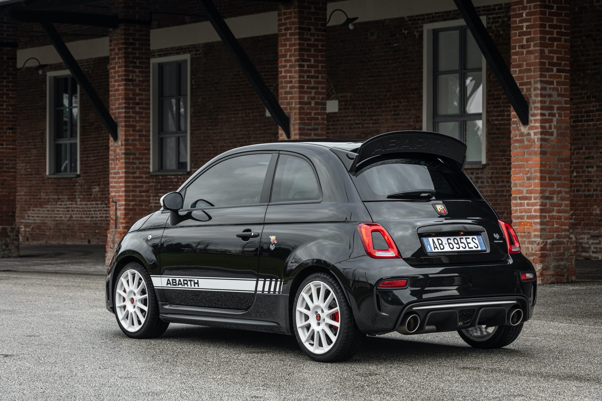 Abarth 695 Test 2024 | Konfigurator & Preise | Carwow.de