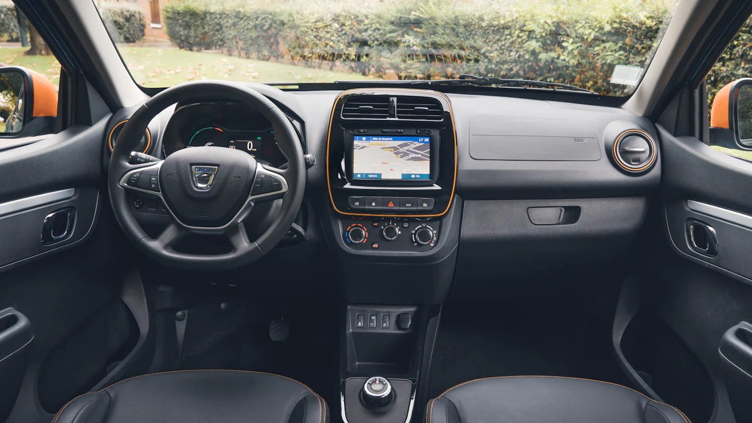 Dacia Spring Interior Y Maletero Carwow dacia-spring-interior-y-maletero-carwow