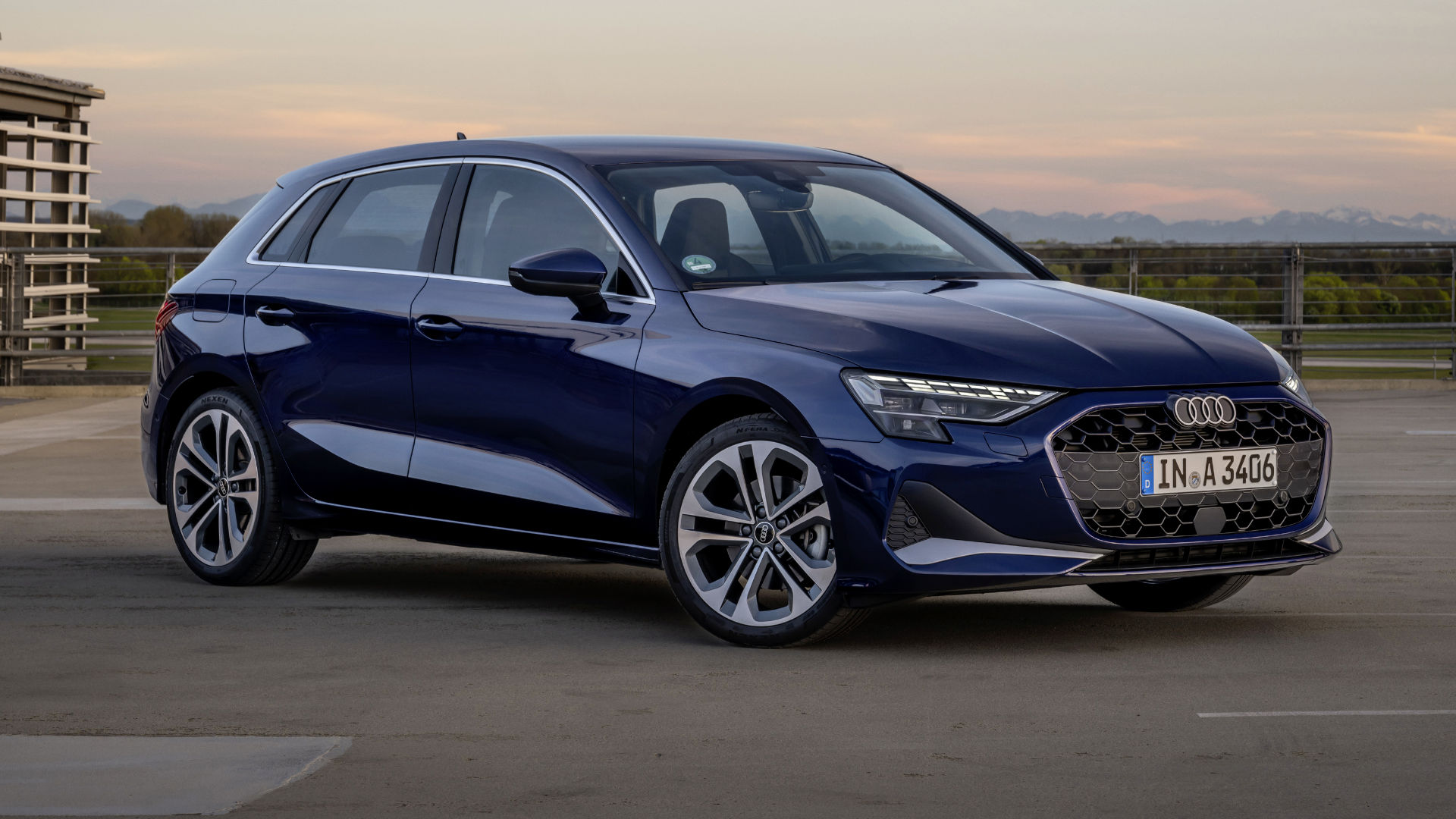 Audi A3 Sportback Exterieur vorne seitlich stehend