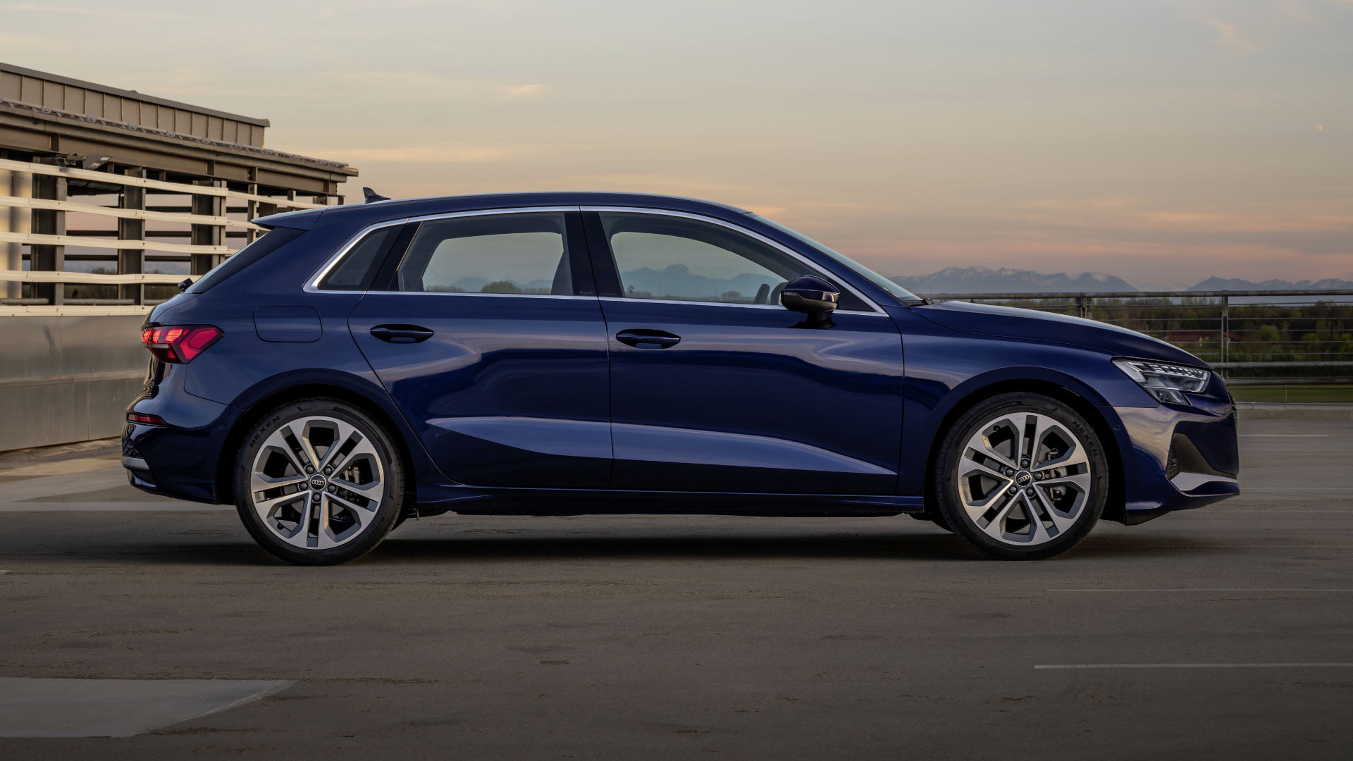 Audi A3 Sportback Exterieur seitlich stehend