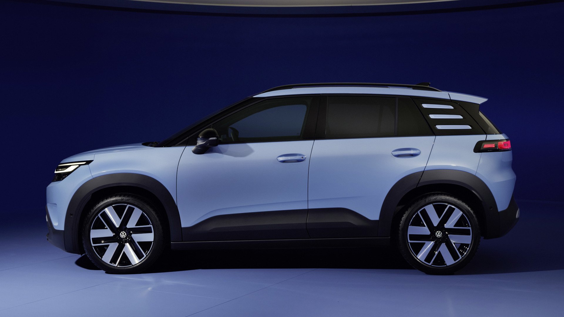 VW ID. Cross statisch Seite