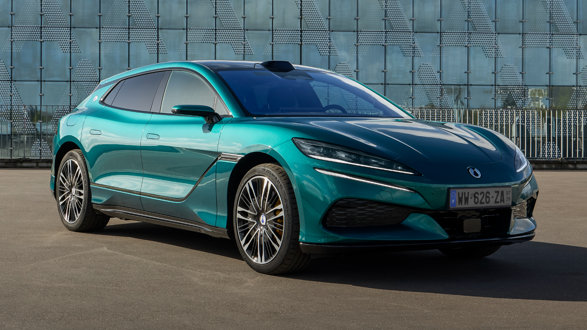 Denza Z9 GT 2026 LHD, front quarter