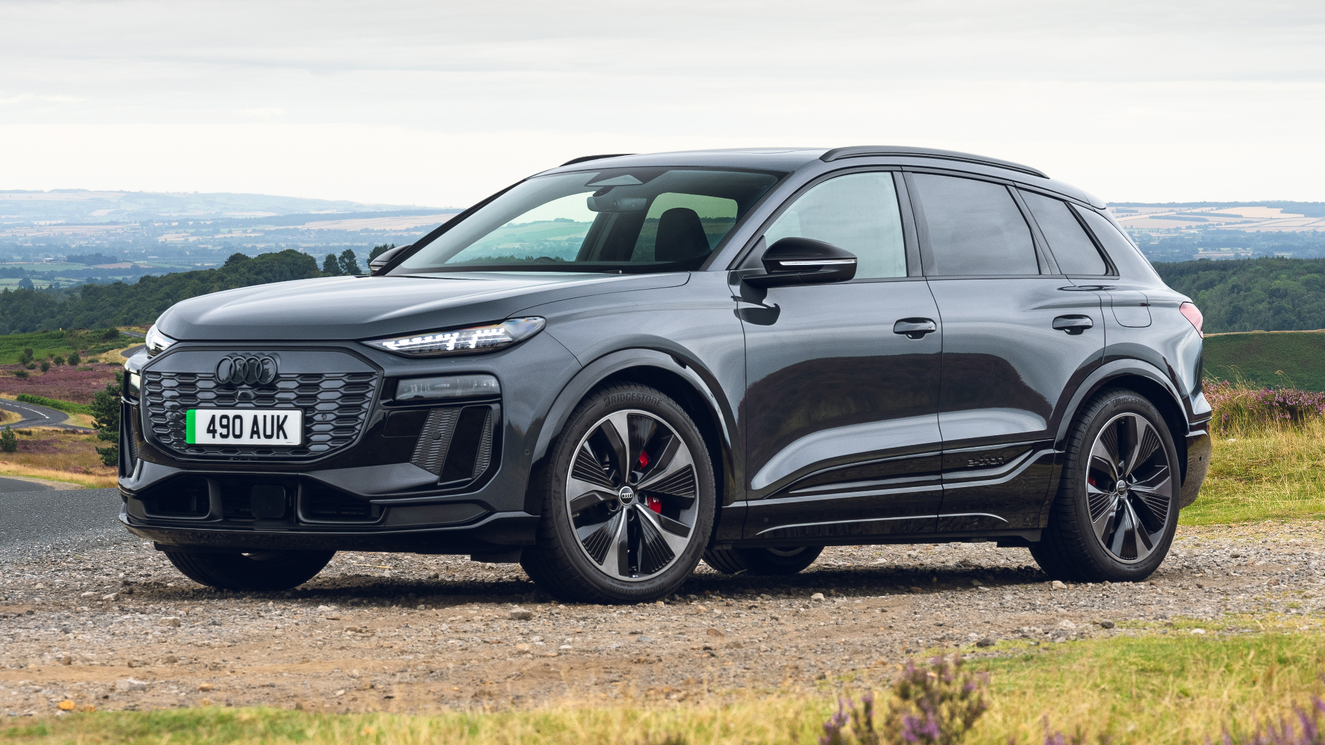 2026 Audi SQ6, RHD, front quarter