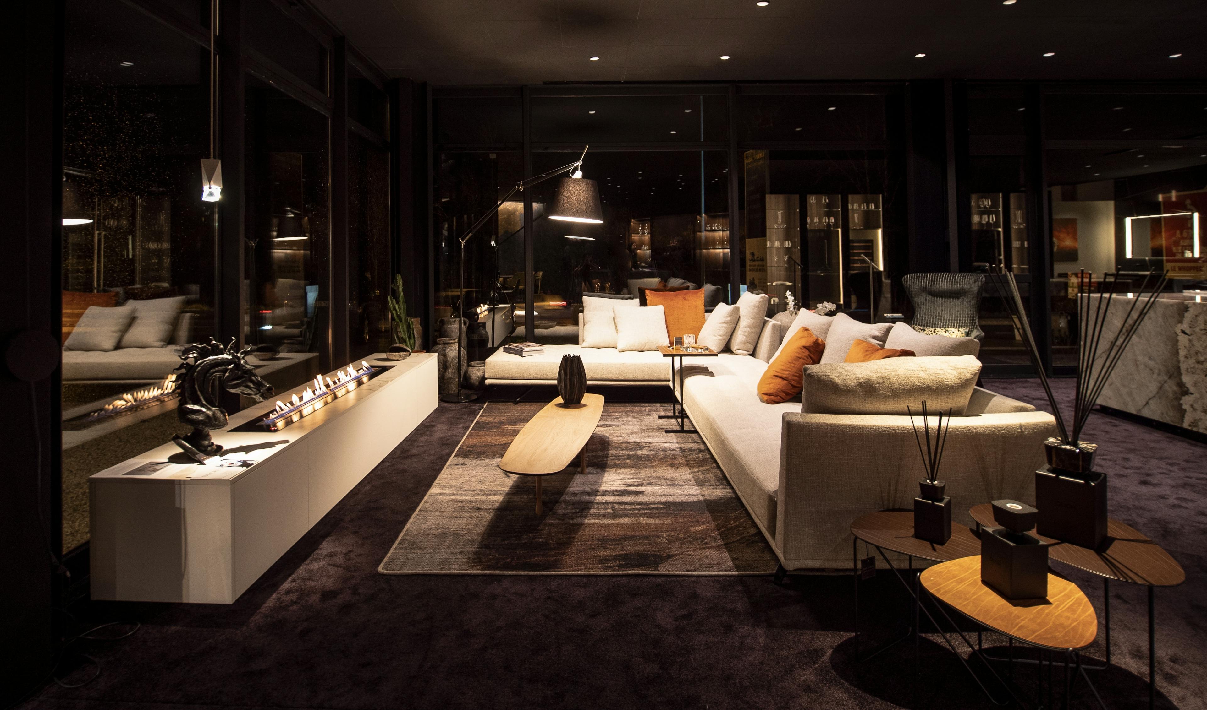 Showroom Salon, canapé, commode- Casa Negra