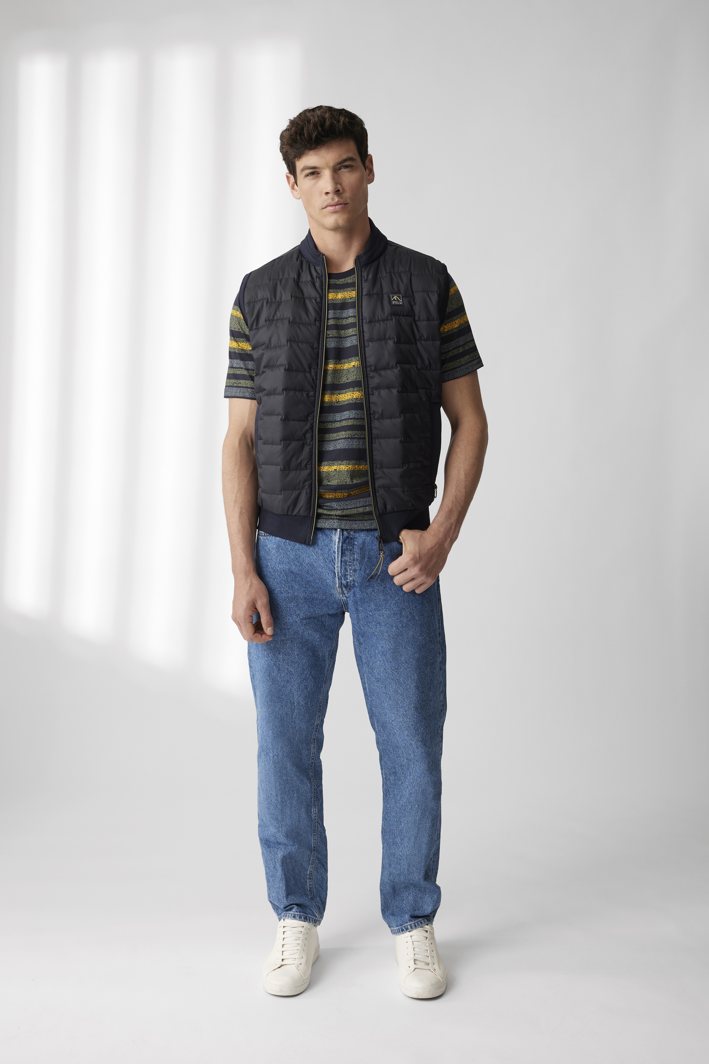 CASAMODA Sweatweste Uni - Bequeme Allrounder-Weste Für Jeden Tag