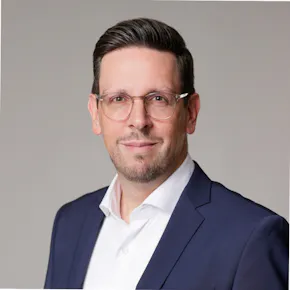Björn Peiter, Cassini Consulting