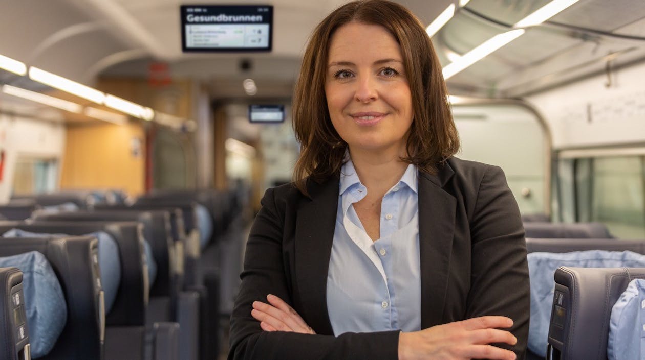 Julia Göbel, Deutsche Bahn