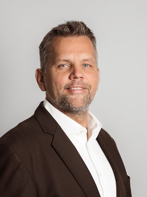 Oliver Toma, Cassini Consulting