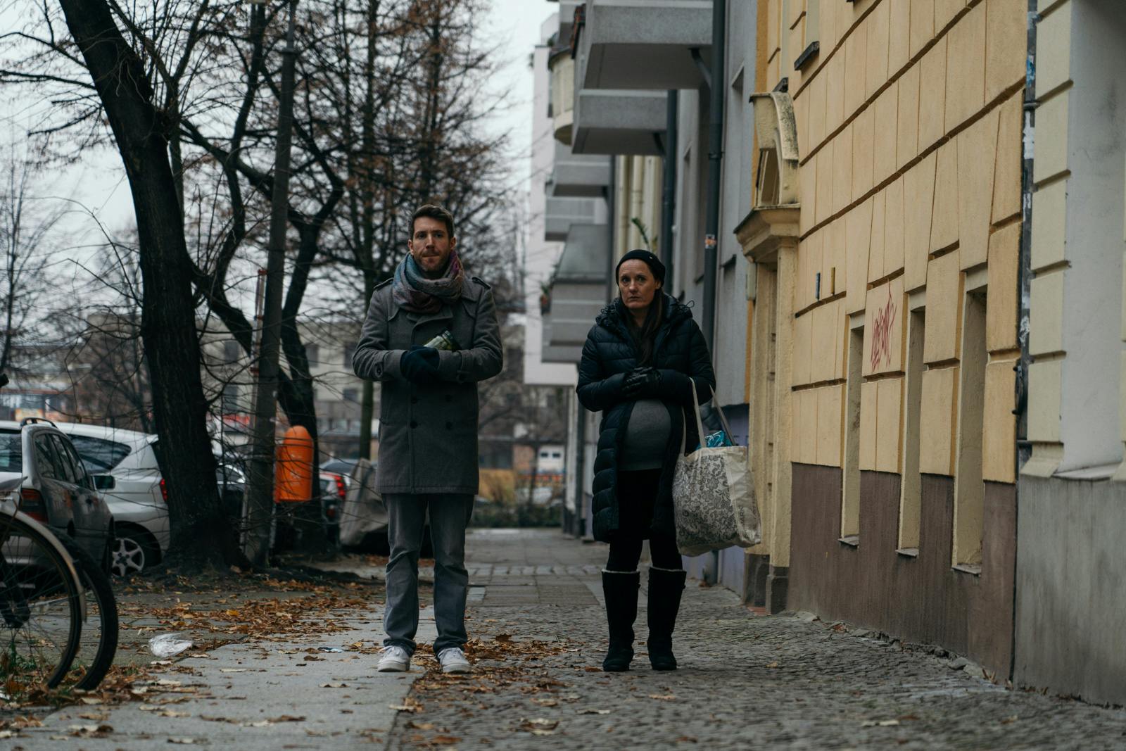 Screen Acting programme lead Adam Donald and Samantha Lee-Kroll play roommates | behind the scenes of 'Not Olives' short film by Catalyst Berlin Film Production student Jayden Bailey