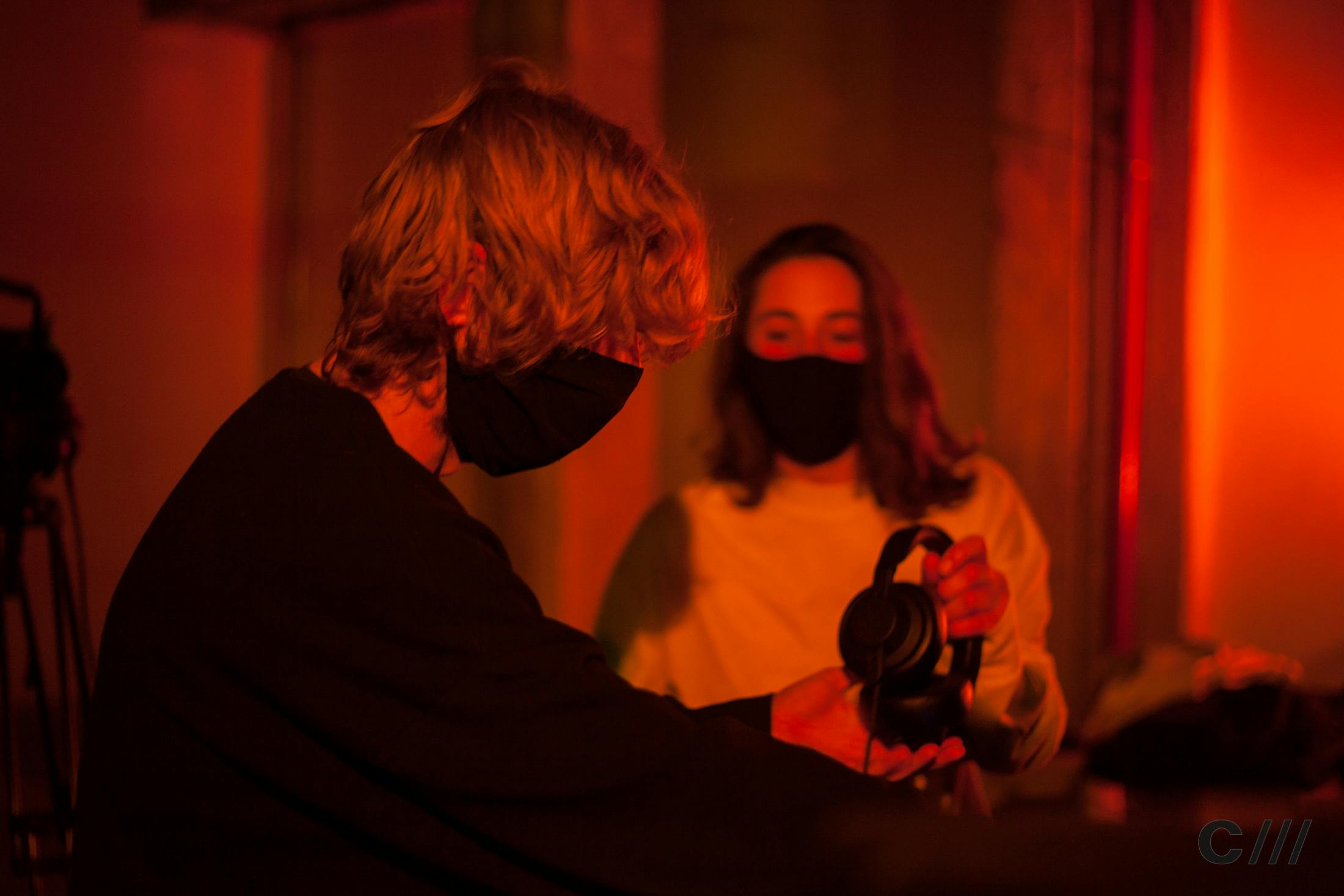 Cocktail Party Effect and alys perform b2b at Signals Festival 2020 at Catalyst Berlin | Photo by Ian Dunham