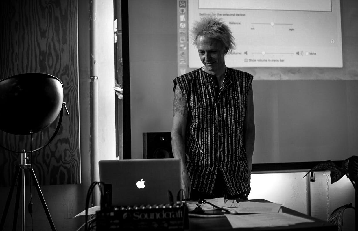 Guest Session with legendary Berlin DJ, industry guru and dance music mogul Jonty ScruFFF