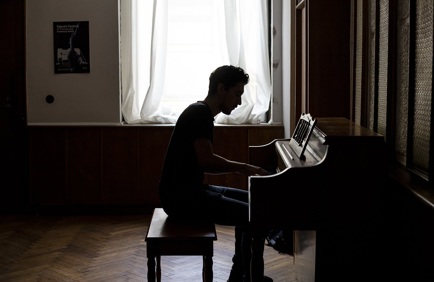 Photoshoot with Catalyst Berlin Electronic Music Production & Performance student Marcelo Mantilla aka Ponder Mars by Aurélie Nydegger 