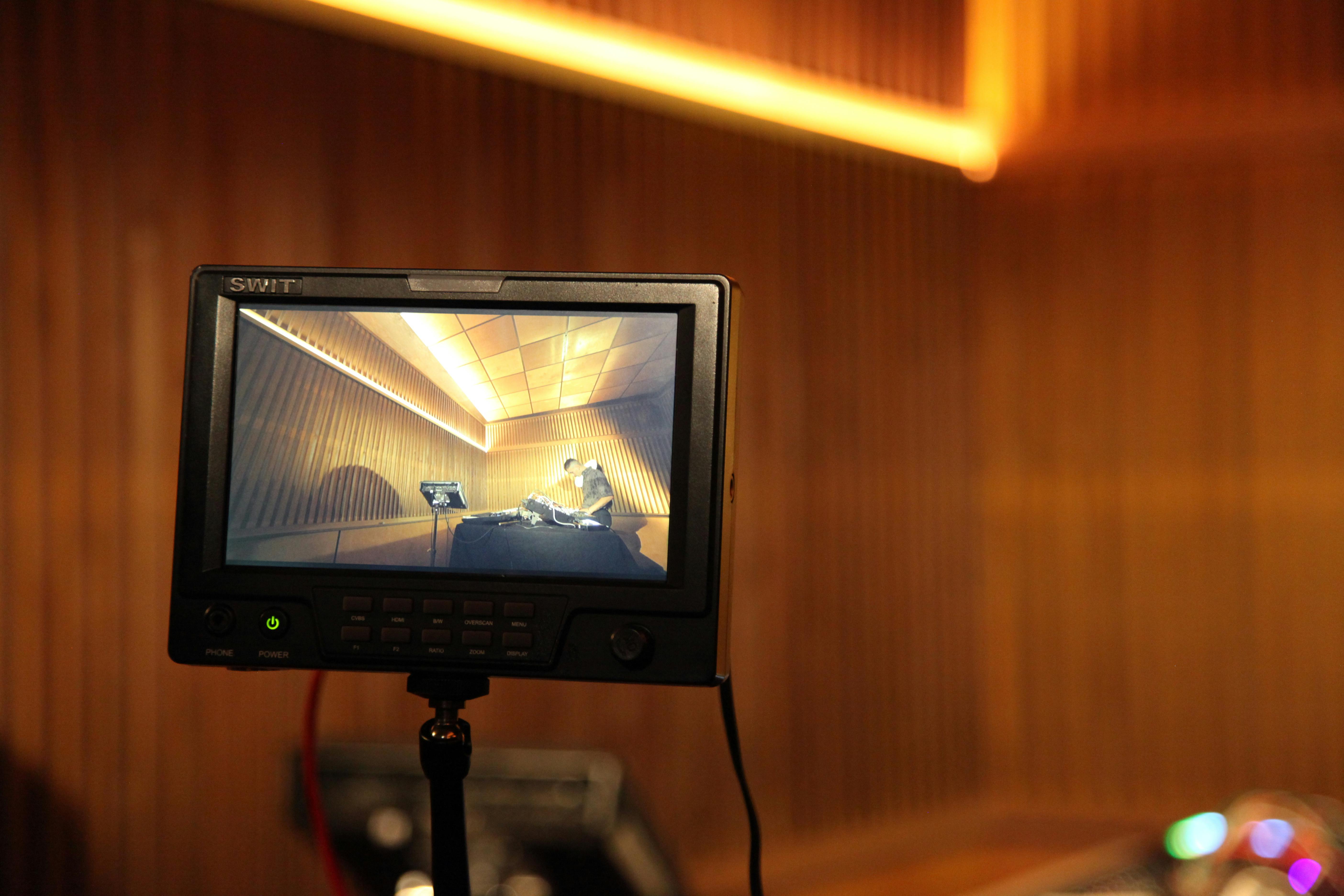 Behind the scenes of Soft Crash Fact Mag live set shoot by Catalyst Berlin events and student experience lead Hannah Deans
