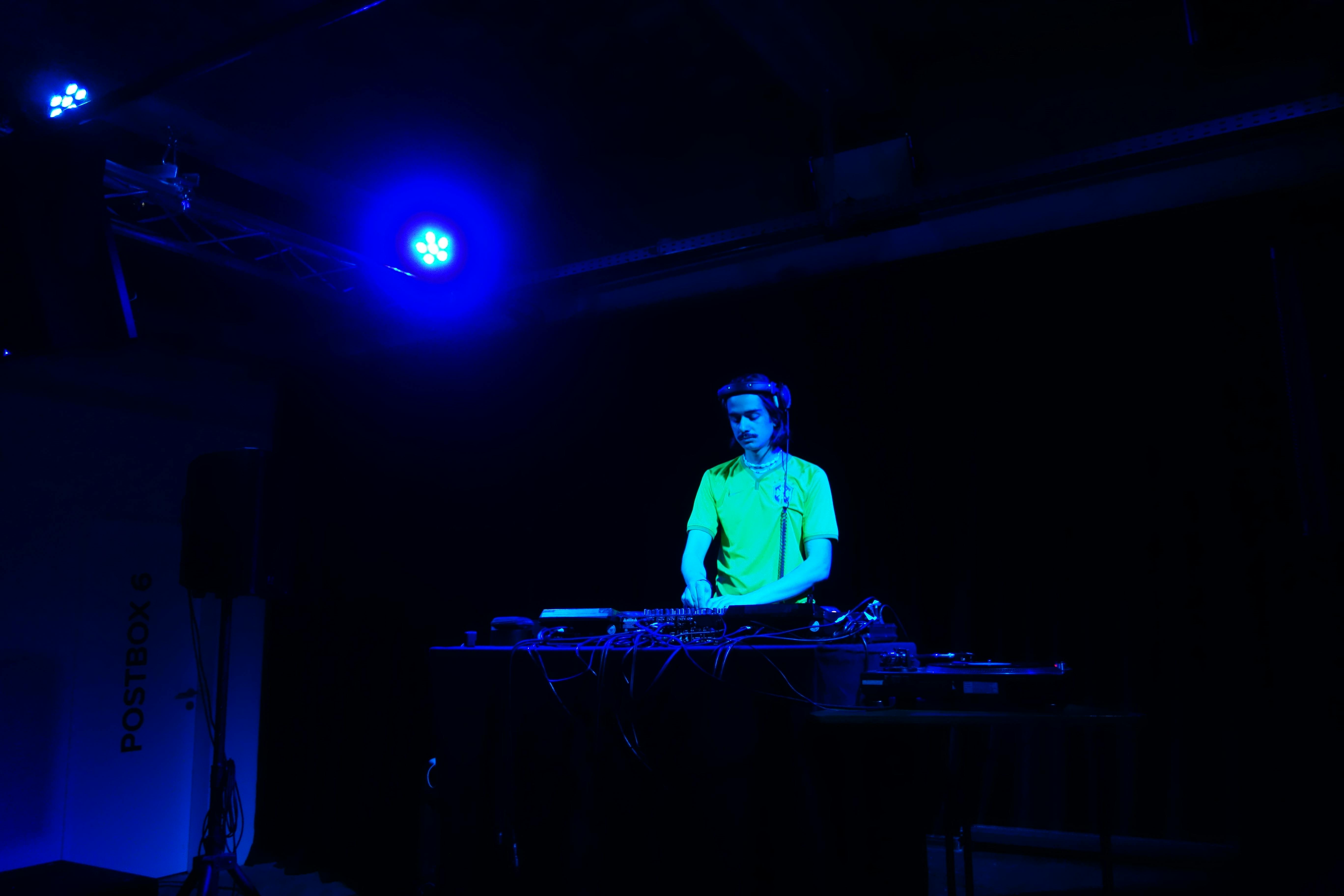 Live electronic music performance at the Pulse party