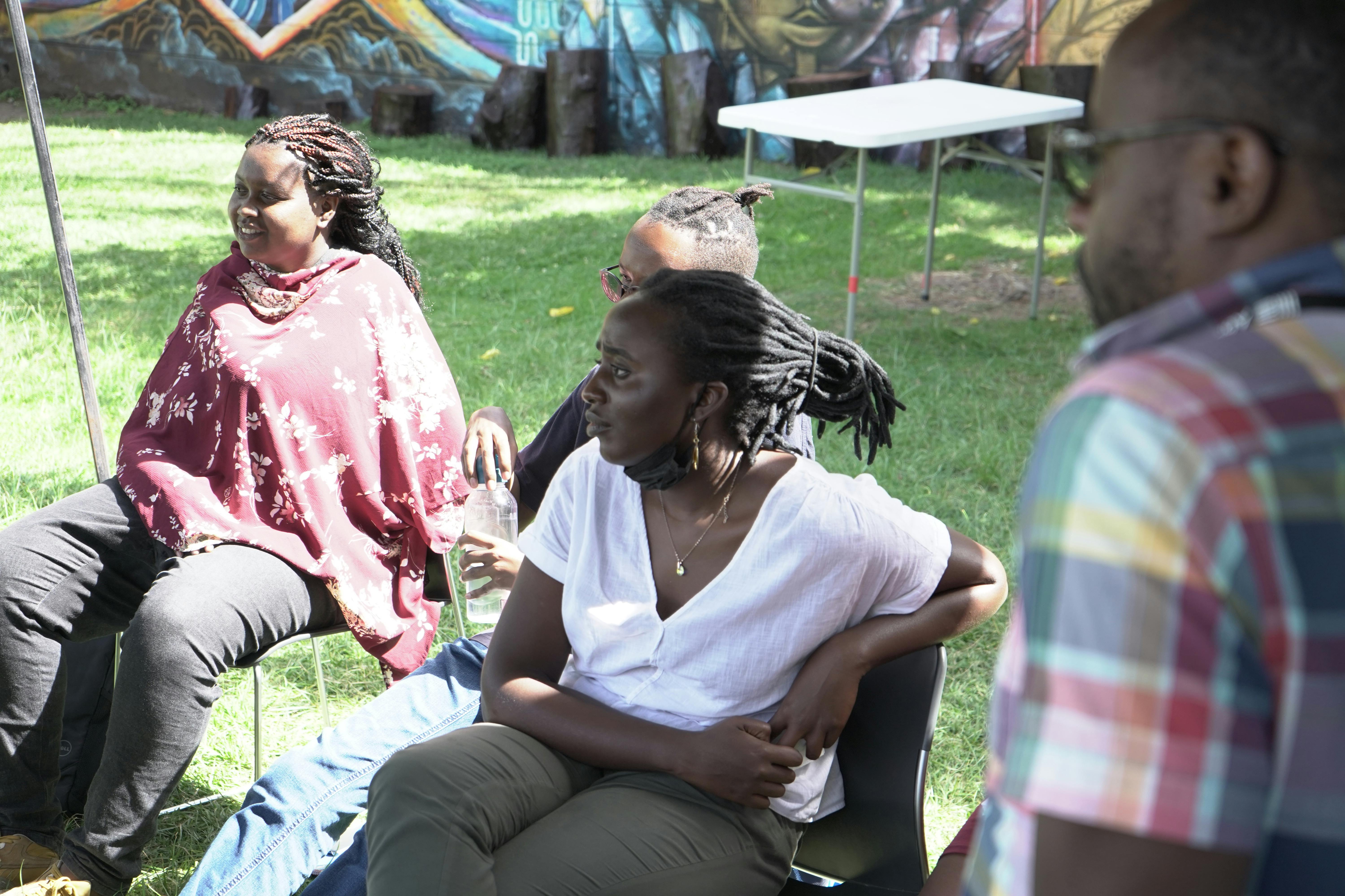 Recently, we were thrilled to partner with Santuri East Africa, a Nairobi-based platform that supports East African music producers, DJs, sound engineers and other music industry professionals. Santuri offers training, workshops, recording projects, consultancy services, and events that promote and support local and international artists. To support the establishment of the Santuri Electronic Music Academy (SEMA), they have developed the Train the Trainer project to enhance and refine their teaching methodology.