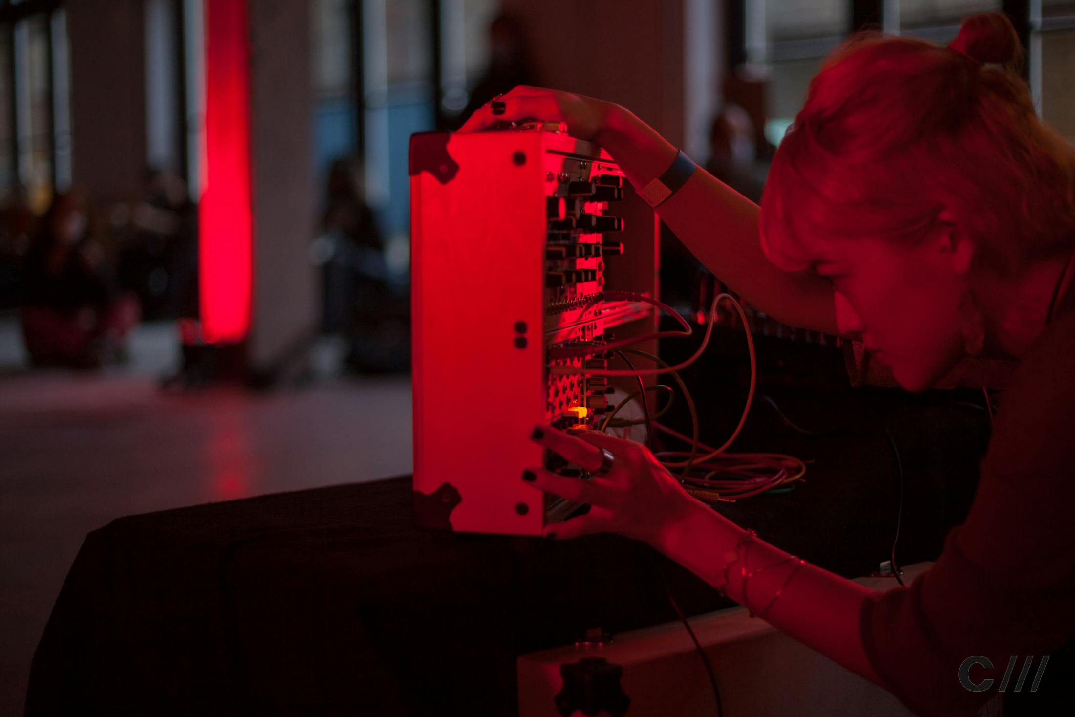 Mizuki Ishikawa performas at Signals Festival 2020 at Catalyst Berlin | Photo by Ian Dunham