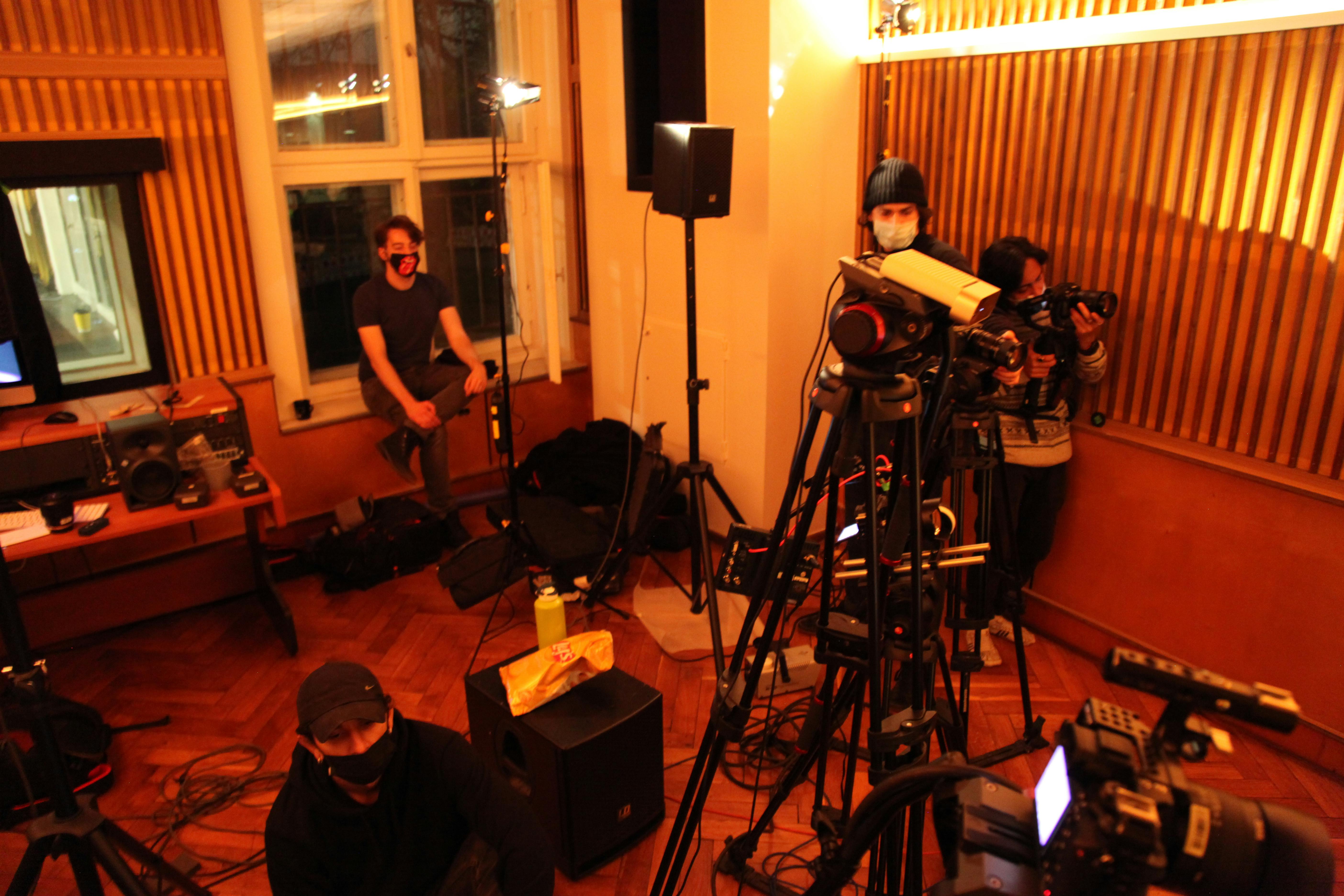 Behind the scenes of Soft Crash Fact Mag live set shoot by Catalyst Berlin events and student experience lead Hannah Deans