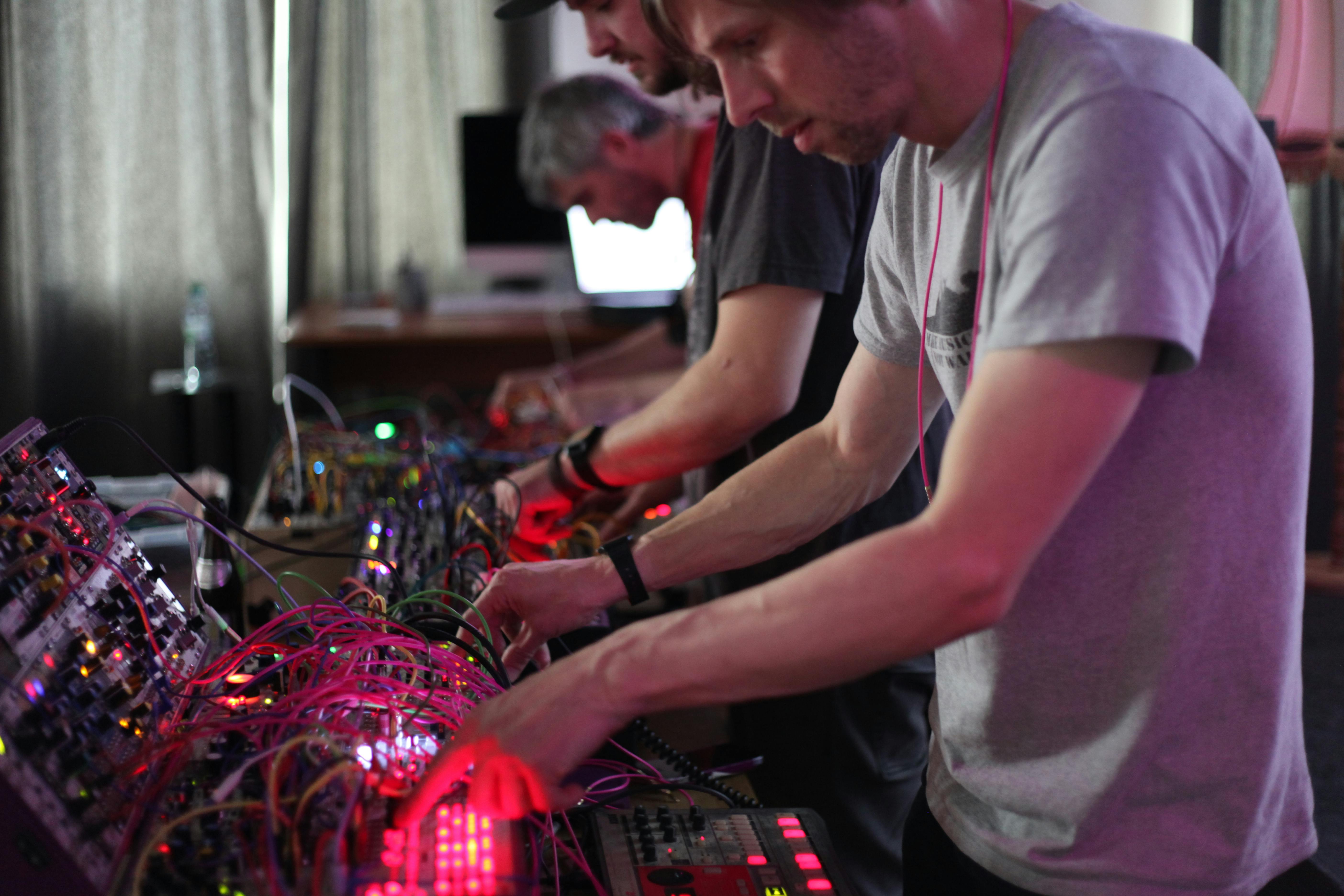 Electronic music workshop at Signals Festival 2020