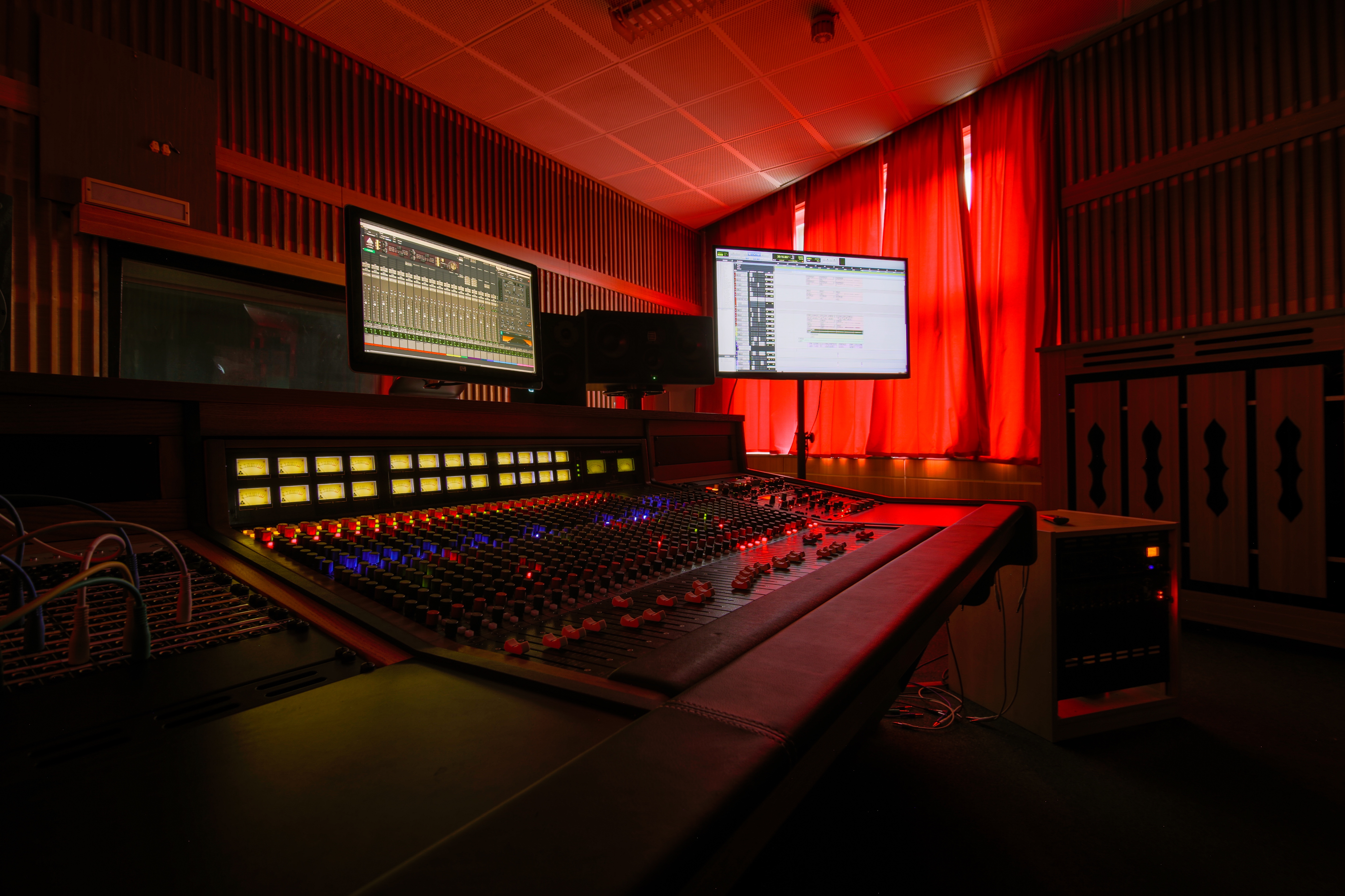 Audio Recording Courses – 1:1 Music Production & Recording School – ZCGO