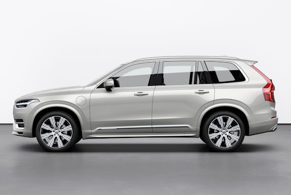 The side exterior of a white Volvo XC90