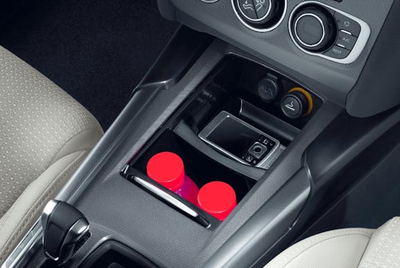 Gear stick shot of the Citroen C4