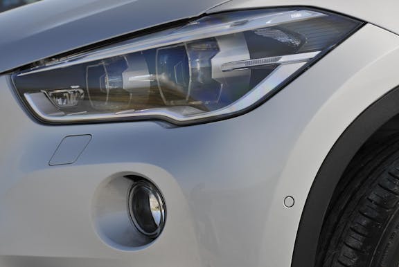 Front light shot of the BMW X1