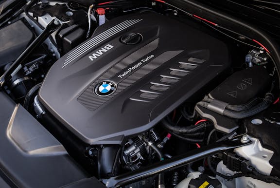 Engine shot of the BMW 7 Series