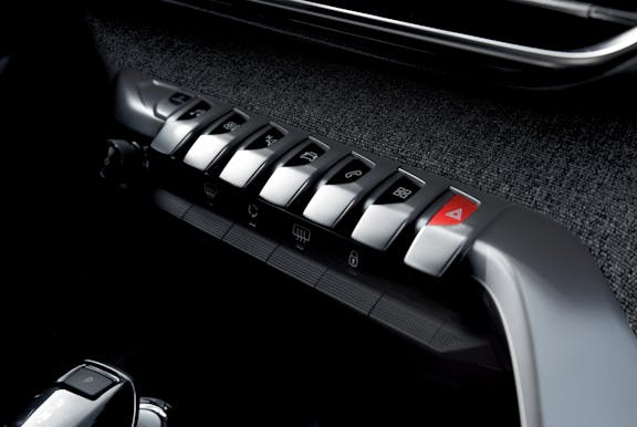 Controls shot of the Peugeot 3008