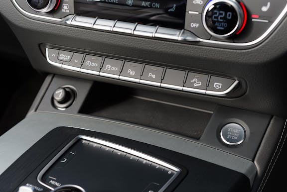 Control shot of the Audi Q5