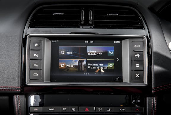 Jaguar F-Pace infotainment system